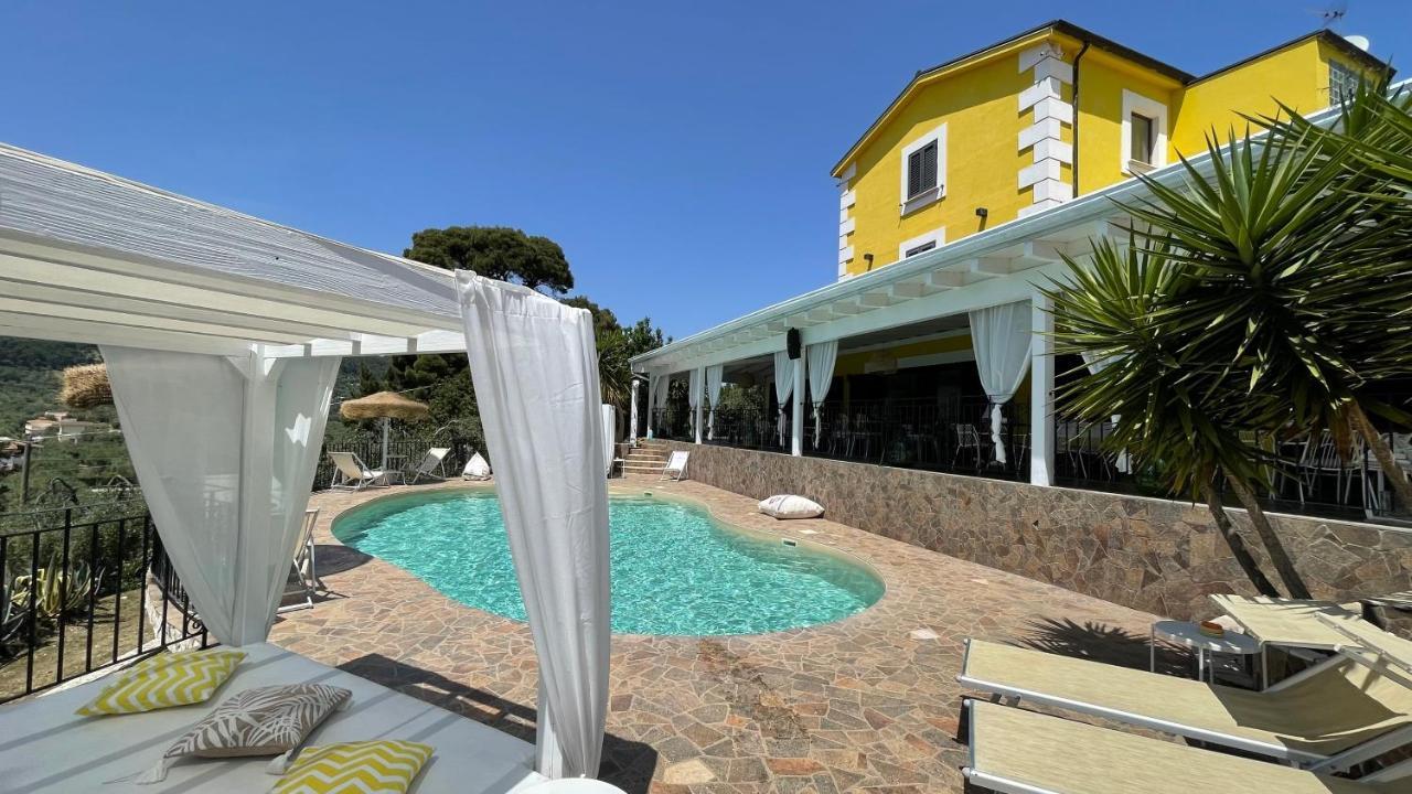 Borgo Del Nespolo Panzió Peschici Kültér fotó